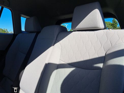 Certified 2025 Toyota Corolla Cross L image 8