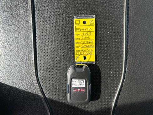 Used 2023 GMC Sierra 2500 Denali w/ Denali Ultimate Package image 32