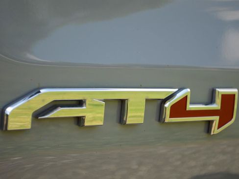 Used 2024 GMC Sierra 1500 AT4 w/ Technology Package AWD/4WD image 41