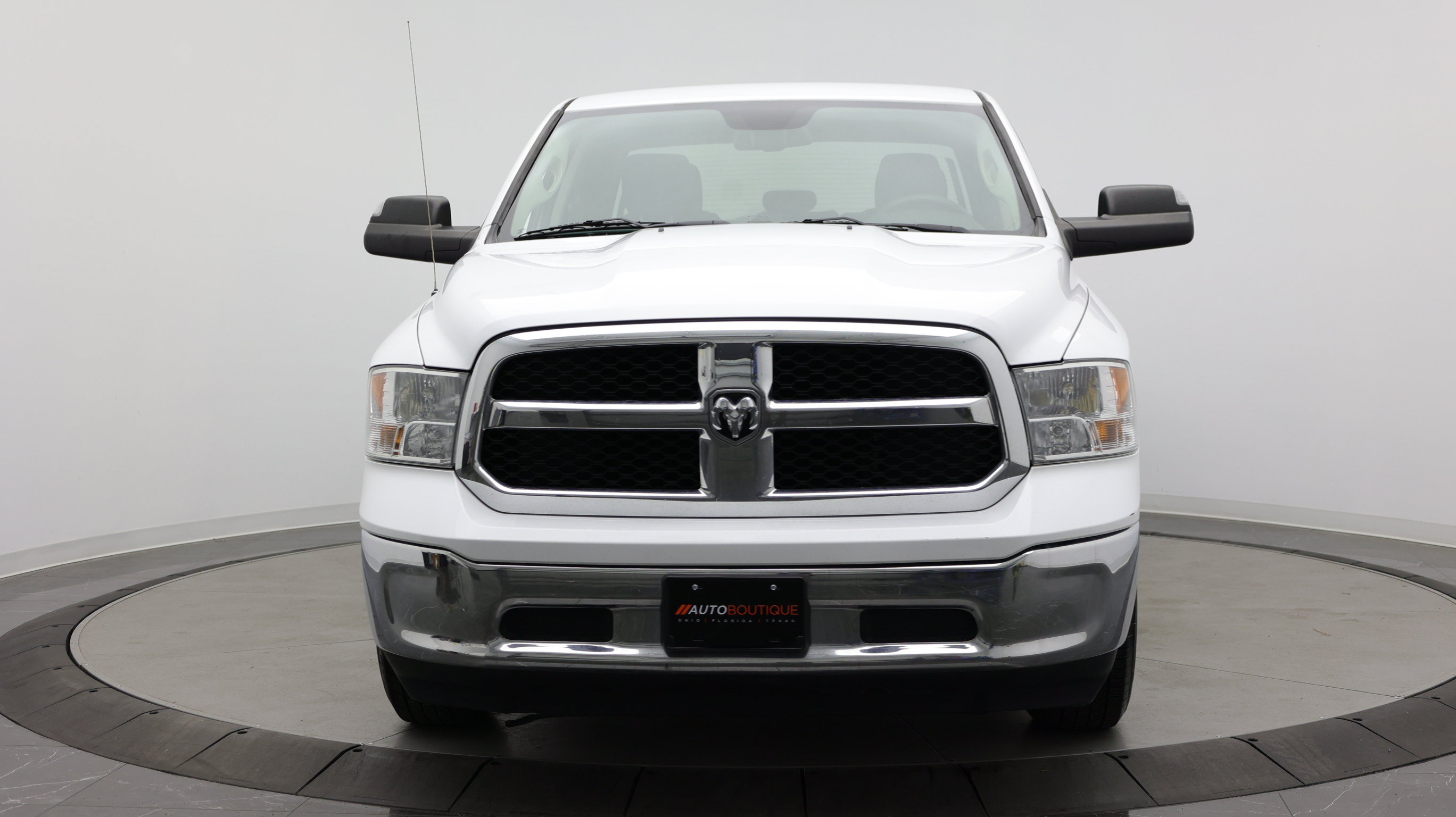 Used 2022 RAM 1500 Classic SLT w/ Trailer & Traction Group RWD image 2
