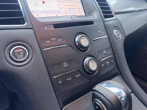 Used 2017 Ford Taurus SEL w/ Equipment Group 201A image 20