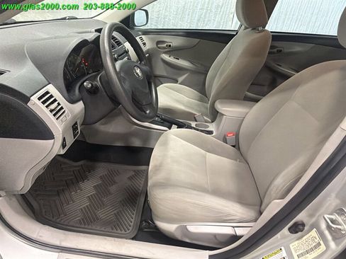 Used 2013 Toyota Corolla L FWD image 16