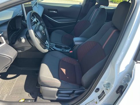 Certified 2025 Toyota Corolla SE w/ SE Premium Package FWD image 13