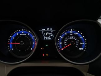 Used 2016 Hyundai Elantra SE video 2