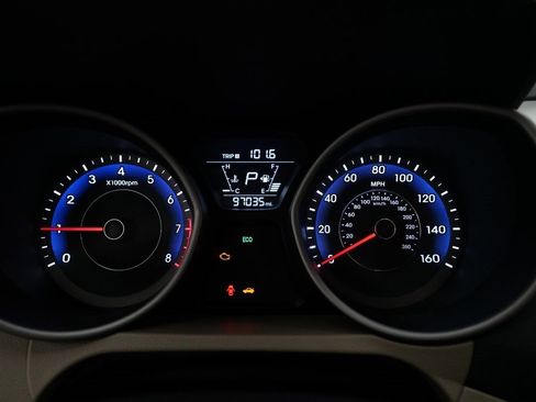 Used 2016 Hyundai Elantra SE image 2