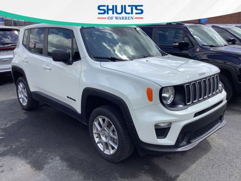 Used 2023 Jeep Renegade Latitude AWD/4WD image 1