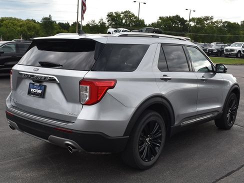 Used 2022 Ford Explorer Limited w/ Equipment Group 301A AWD/4WD image 4