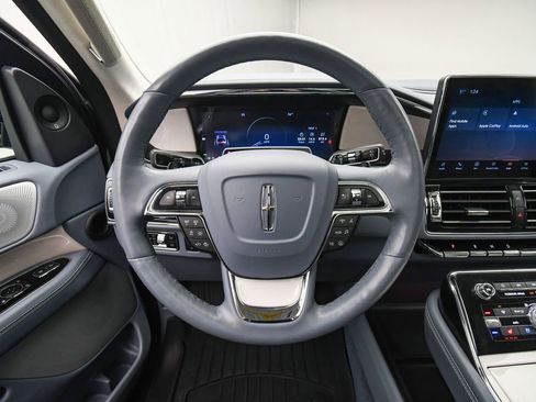 Used 2024 Lincoln Navigator L Black Label image 16