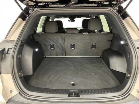 Certified 2025 GMC Terrain Elevation w/ Technology Package II AWD/4WD image 17