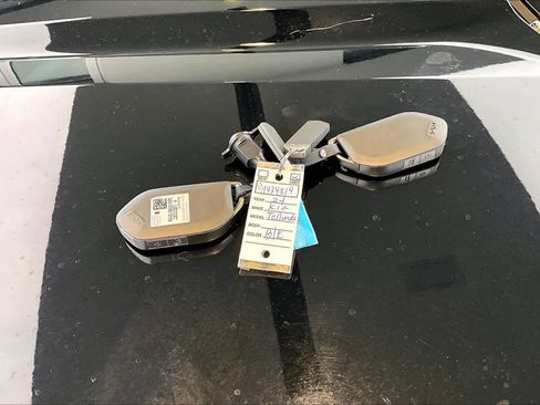 Used 2024 Kia Telluride S FWD image 13