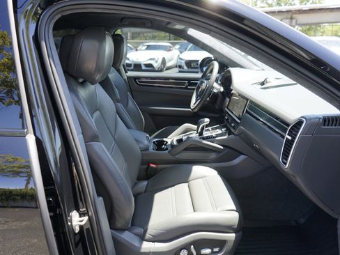 Used 2021 Porsche Cayenne GTS image 19