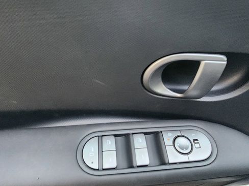 New 2026 Hyundai Ioniq 5 SEL image 9