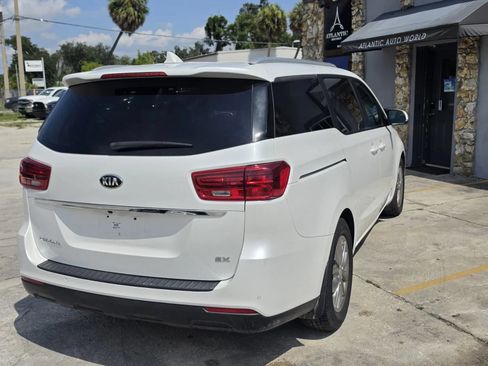 Used 2019 Kia Sedona EX FWD image 8