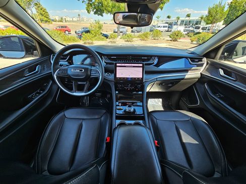 Used 2023 Jeep Grand Cherokee 4WD 4xe image 21