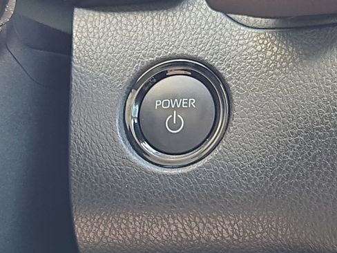 Used 2025 Toyota Camry XLE image 20