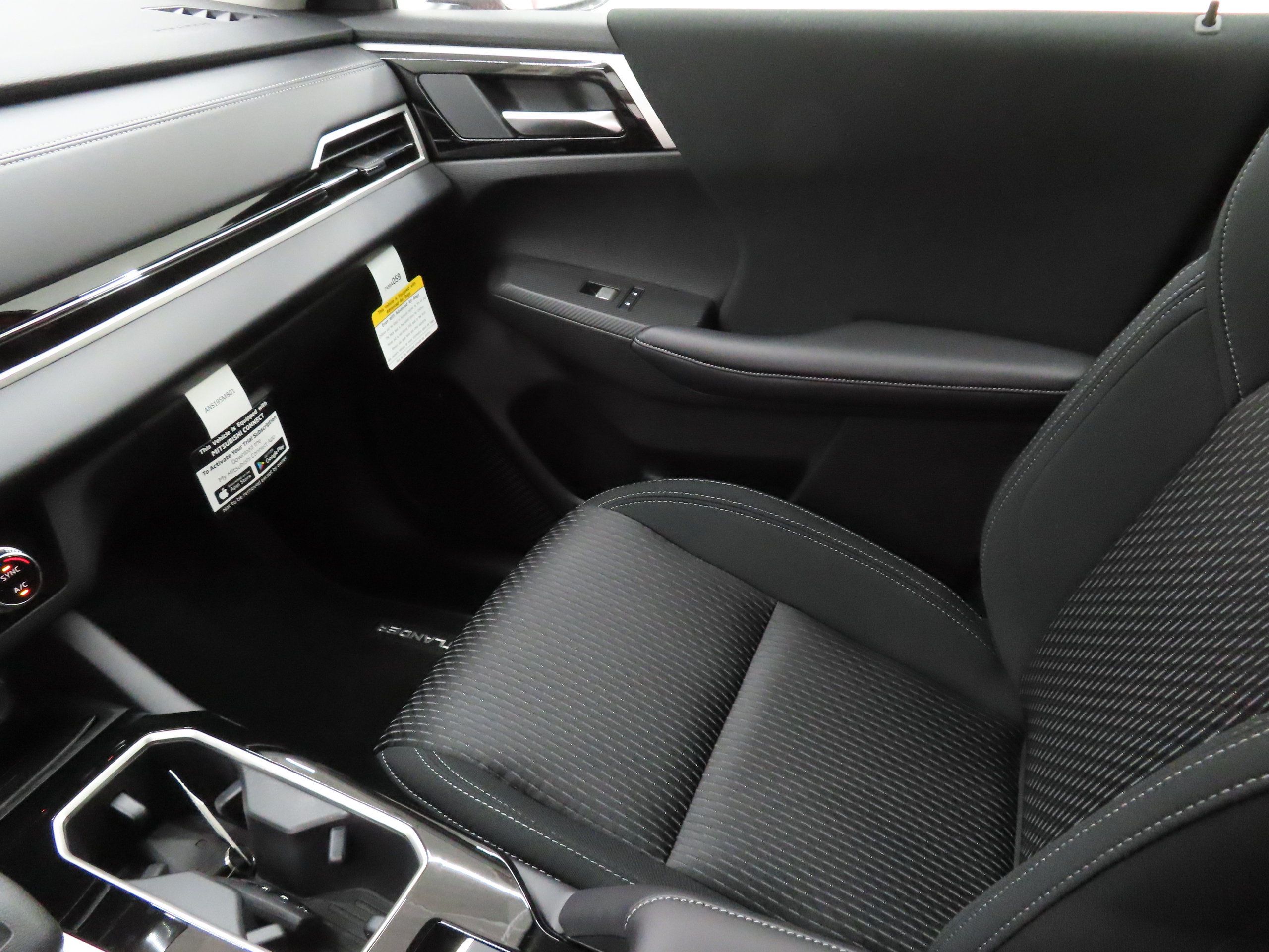 New 2026 Mitsubishi Outlander ES FWD image 20