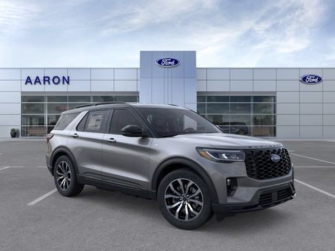 New 2025 Ford Explorer ST-Line w/ Premium Package RWD image 37