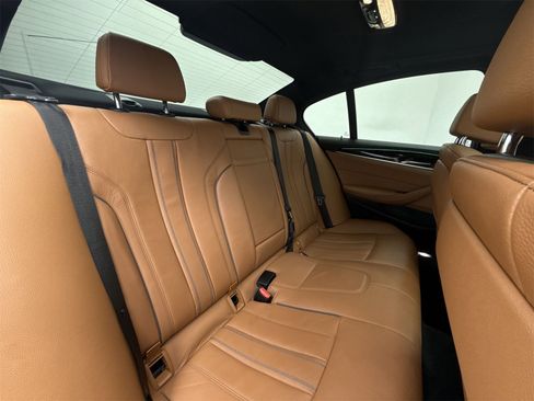 Used 2020 BMW 530i w/ Convenience Package image 33