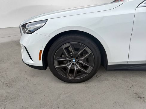 Used 2026 BMW 530i xDrive AWD/4WD image 14