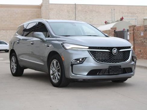 Used 2024 Buick Enclave Avenir w/ Avenir Technology Package image 2
