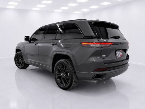 Used 2023 Jeep Grand Cherokee 30th Anniversary AWD/4WD image 5