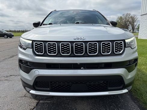 Used 2024 Jeep Compass Limited w/ Elite Group AWD/4WD image 6