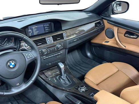 Used 2013 BMW 335i Convertible image 19