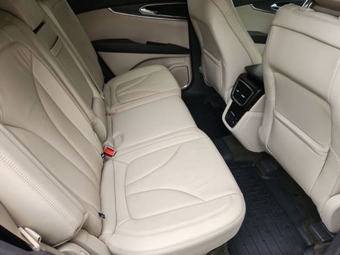 Used 2017 Lincoln MKX Select w/ Select Plus Package FWD image 27