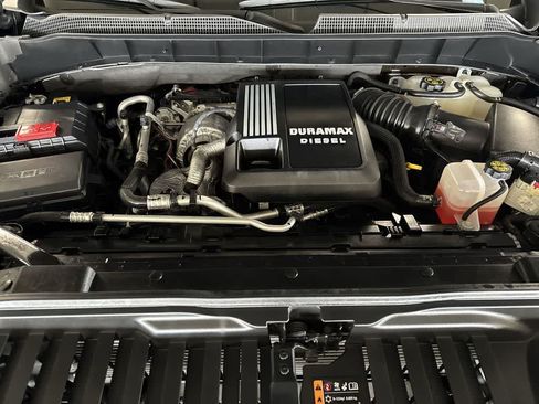 Used 2023 Chevrolet Silverado 1500 RST RWD image 12