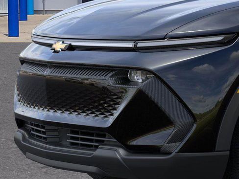 New 2026 Chevrolet Equinox EV LT image 13