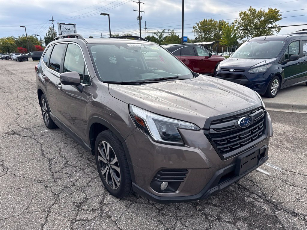 Used 2023 Subaru Forester Limited AWD/4WD image 3