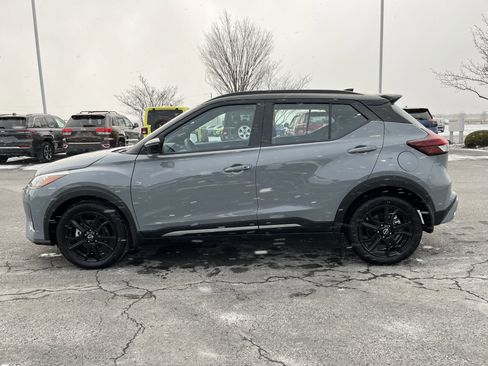 Used 2024 Nissan Kicks SR image 3