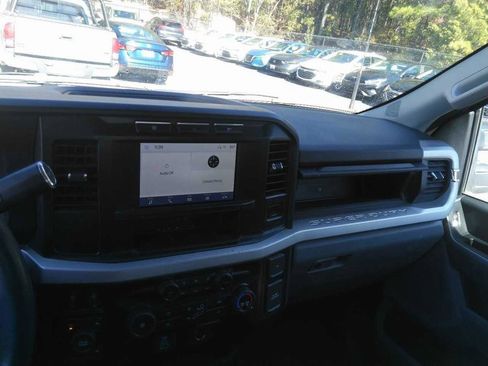 Used 2024 Ford F250 XLT image 2