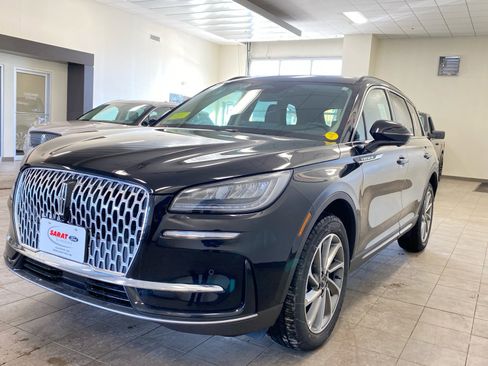 New 2025 Lincoln Corsair AWD w/ Equipment Group 101A image 4