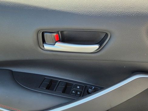 Certified 2025 Toyota Corolla SE image 23