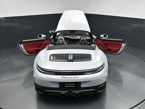 Used 2026 Porsche 911 Carrera GTS RWD image 31