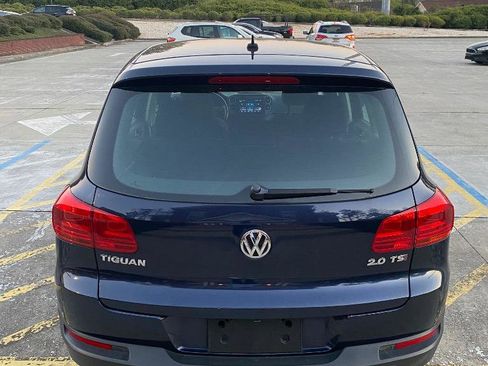 Used 2014 Volkswagen Tiguan S image 6