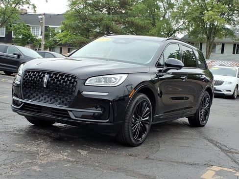 Used 2025 Lincoln Corsair Grand Touring w/ Equipment Group 302A AWD/4WD image 3