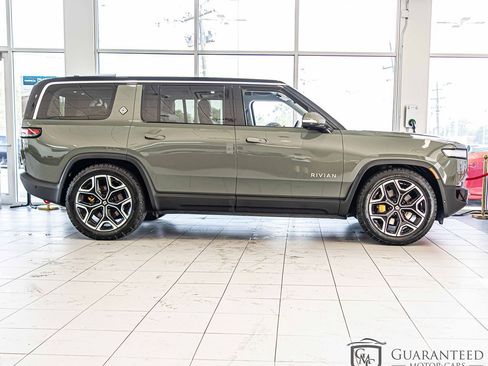 Used 2023 Rivian R1S Launch Edition image 11