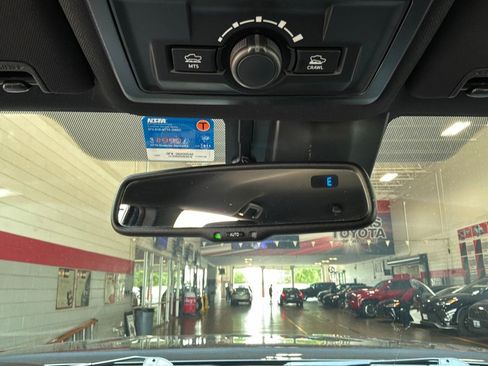 Used 2023 Toyota Tacoma TRD Off-Road w/ Technology Package AWD/4WD image 18