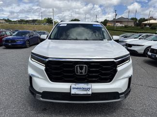 Used 2025 Honda Pilot Touring video 2