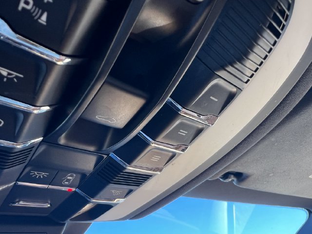 Used 2018 Porsche Macan AWD/4WD image 20