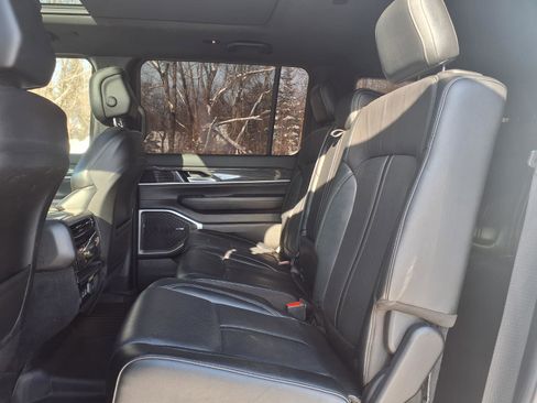 Used 2022 Jeep Wagoneer Series II w/ Premium Group I image 7