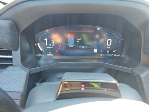 Used 2025 Ford Explorer Platinum w/ LUX Leather Package image 11