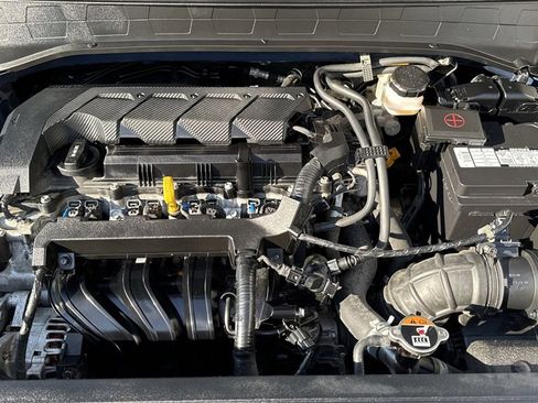 Used 2022 Hyundai Venue Limited image 57