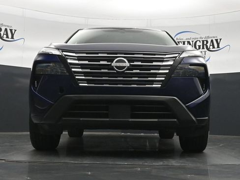 Used 2025 Nissan Rogue SV FWD image 27