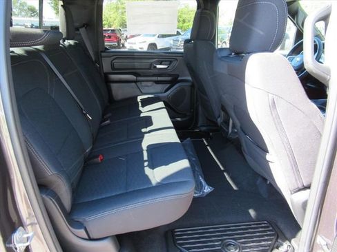 New 2026 RAM 1500 Express AWD/4WD image 27