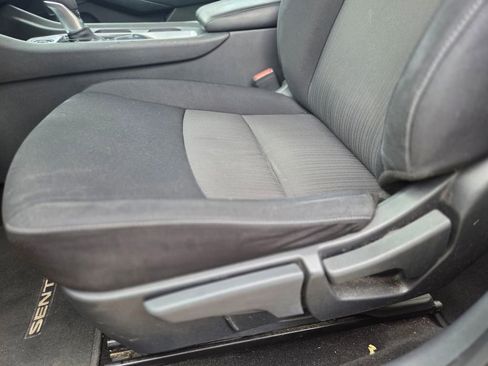 Used 2021 Nissan Sentra SV FWD image 29