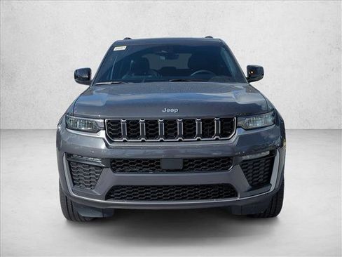 New 2026 Jeep Grand Cherokee Limited RWD image 5