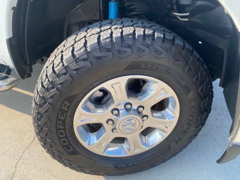 Used 2024 RAM 2500 Big Horn w/ Off Road Package AWD/4WD image 8